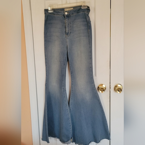 Free People Just float on flare jeans 27R - Picture 4 of 6
